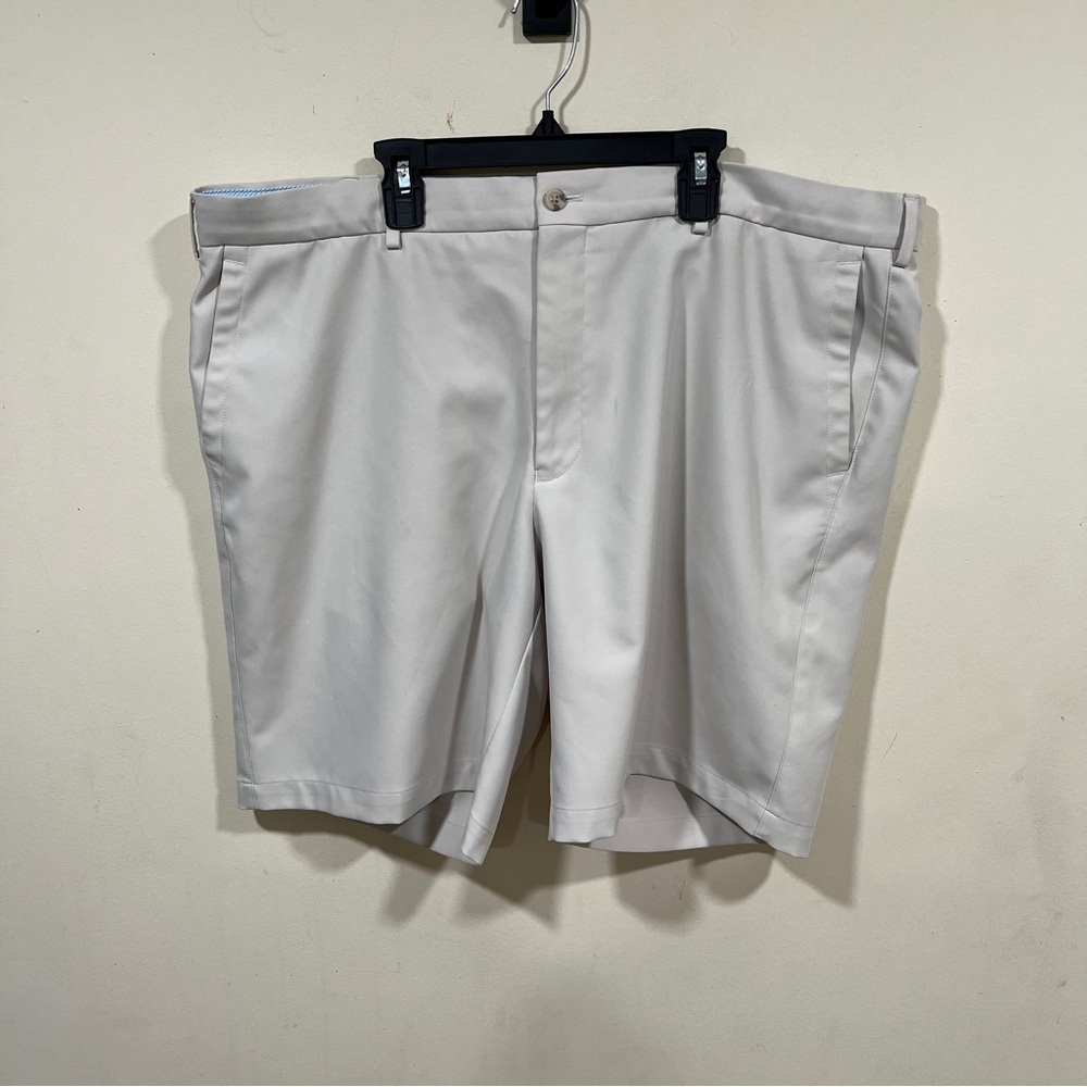 Peter Millar size 40 performance shorts beige golf men’s